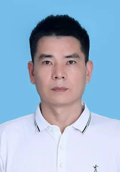 Practitioner Lan, TCM and acupuncture practitioner